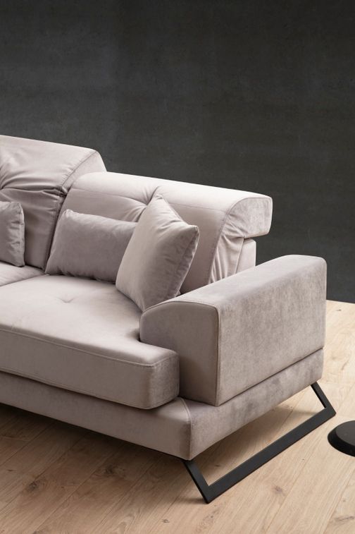 Canapé d'angle droit velours gris avec têtières relevables et pieds metal noir Briko 308 cm - Photo n°5