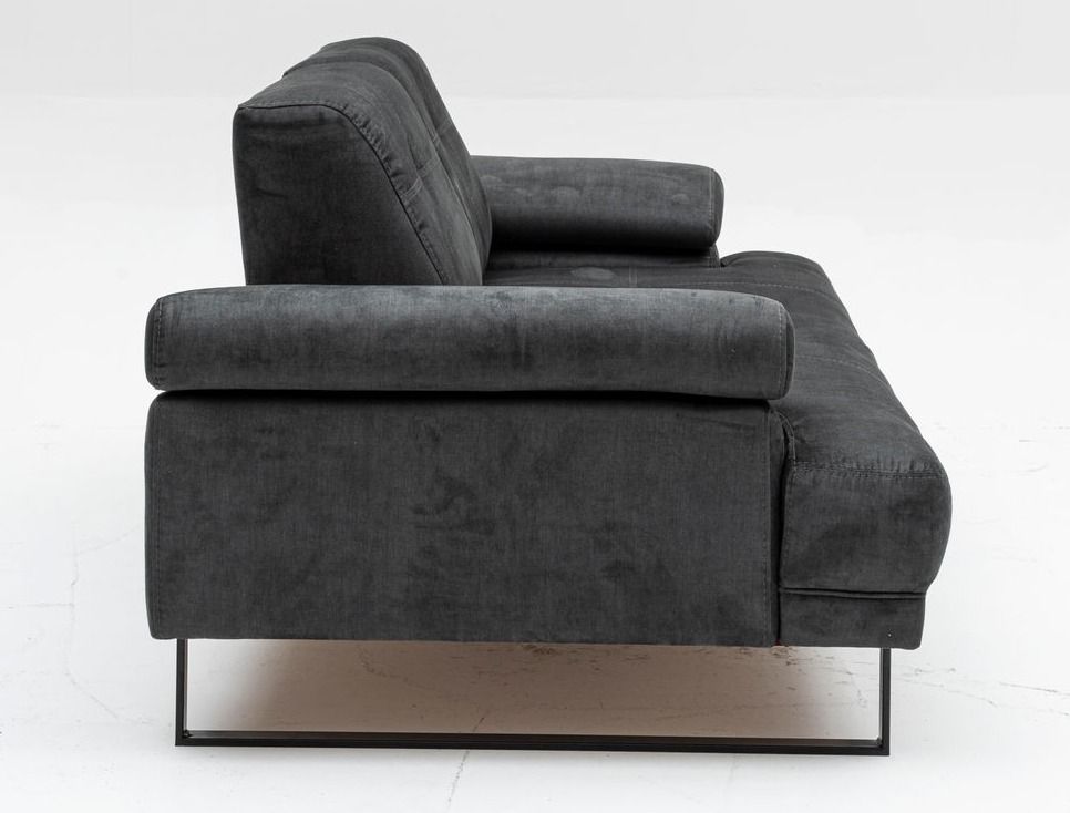 Canapé droit moderne 2 places tissu doux anthracite pieds métal noir Kustone 199 cm - Photo n°4