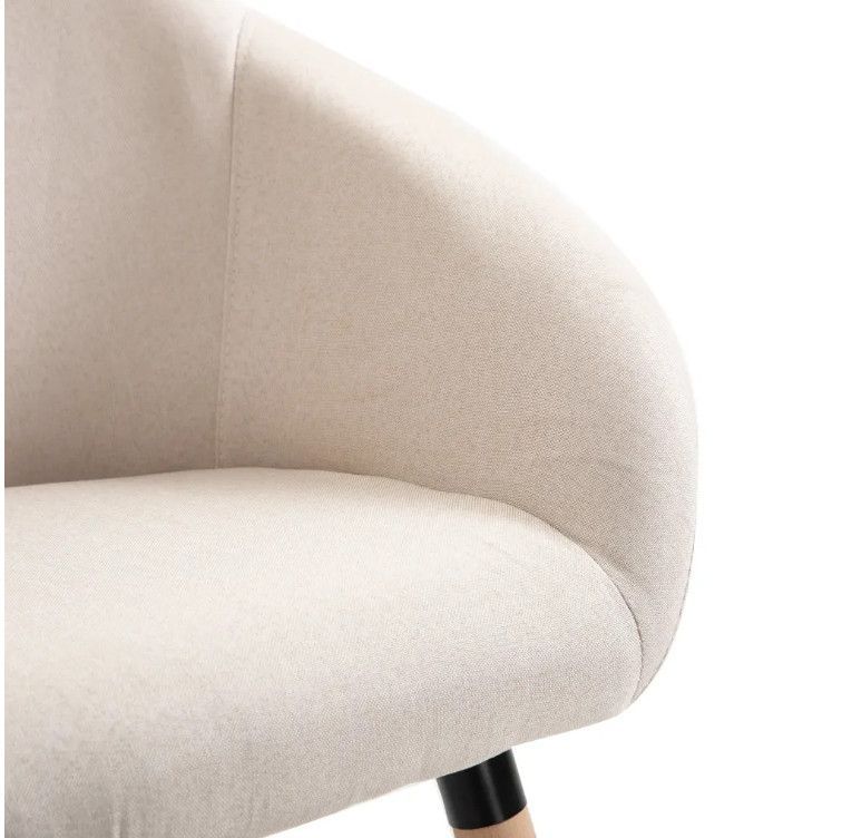 Chaise avec accoudoirs tissu beige et pieds bois clair Packie - Lot de 2 - Photo n°7