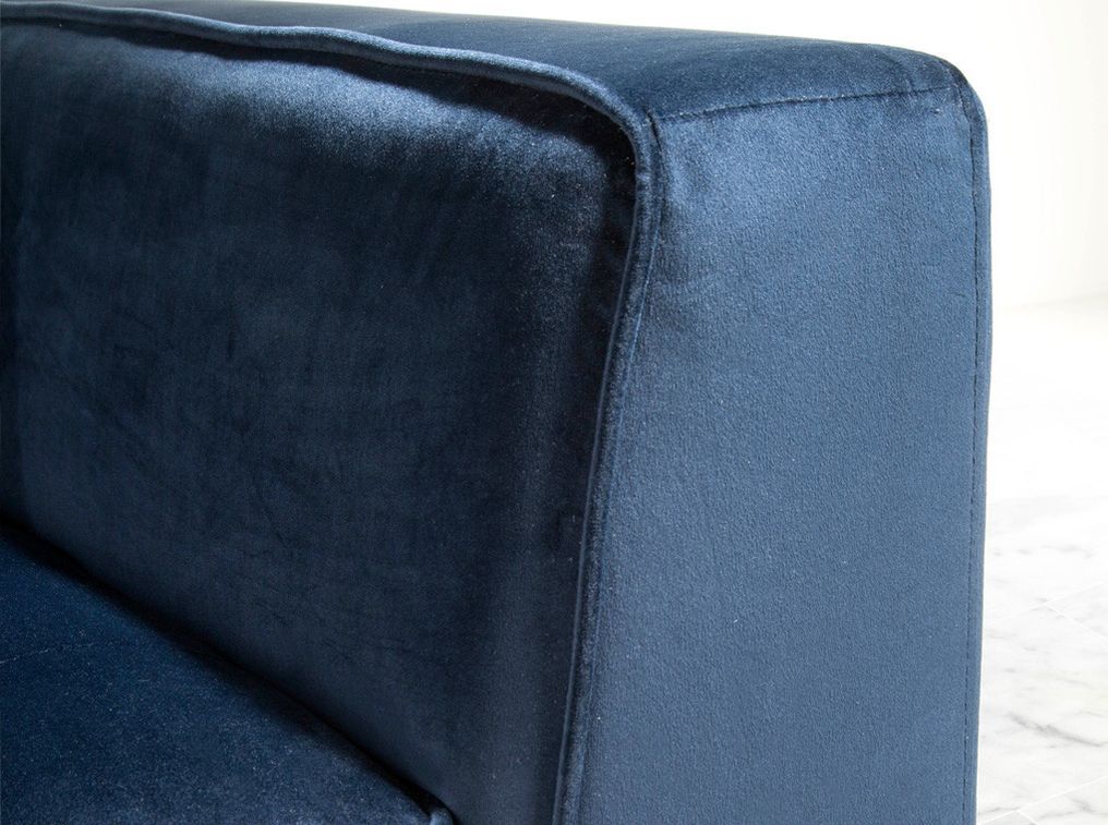 Fauteuil tissu bleu effet velours et bois de noyer Hastin - Photo n°4