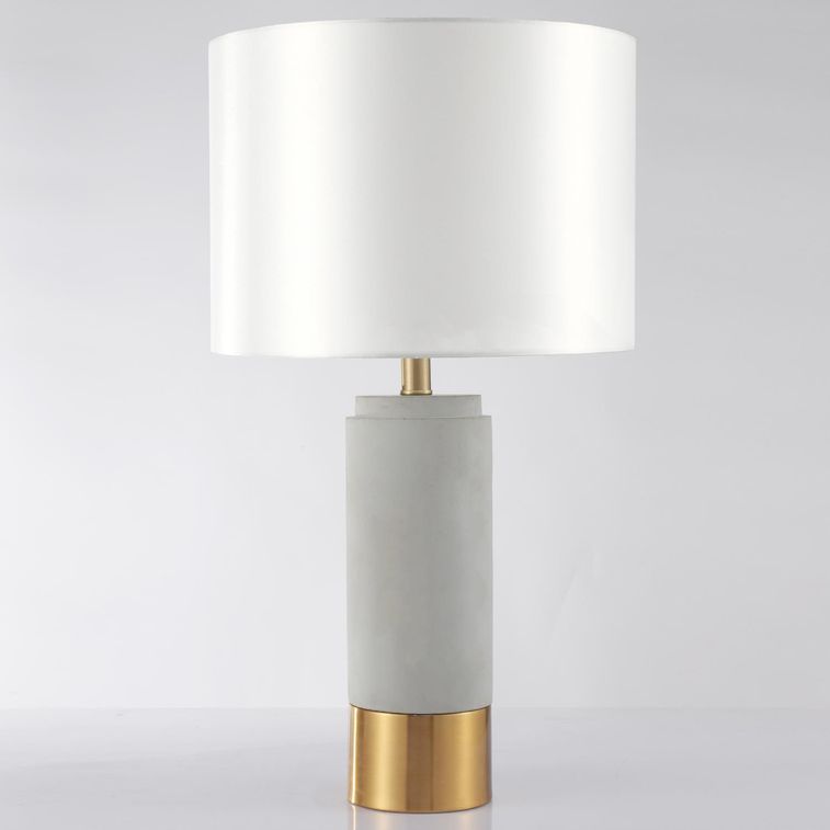 Lampe de table tissu blanc pied béton gris et doré Pinzy - Photo n°1