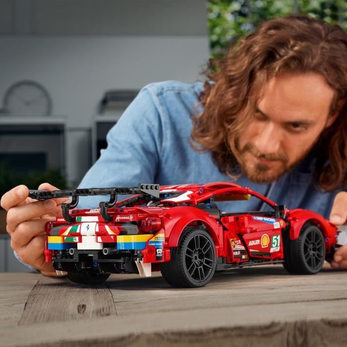 LEGO Technic 42125 Ferrari 488 GTE AF Corse #51 , Modele authentique de la  voiture de course d'endurance a exposer, pour adultes