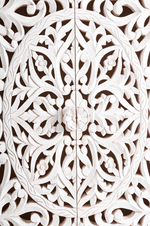 Petit meuble artisanal 2 portes bois massif blanc Nina 70 cm - Photo n°5