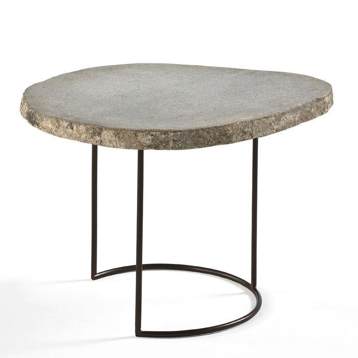 Table d'appoint pierre gris et métal noir Zoé H 37 cm - Photo n°1