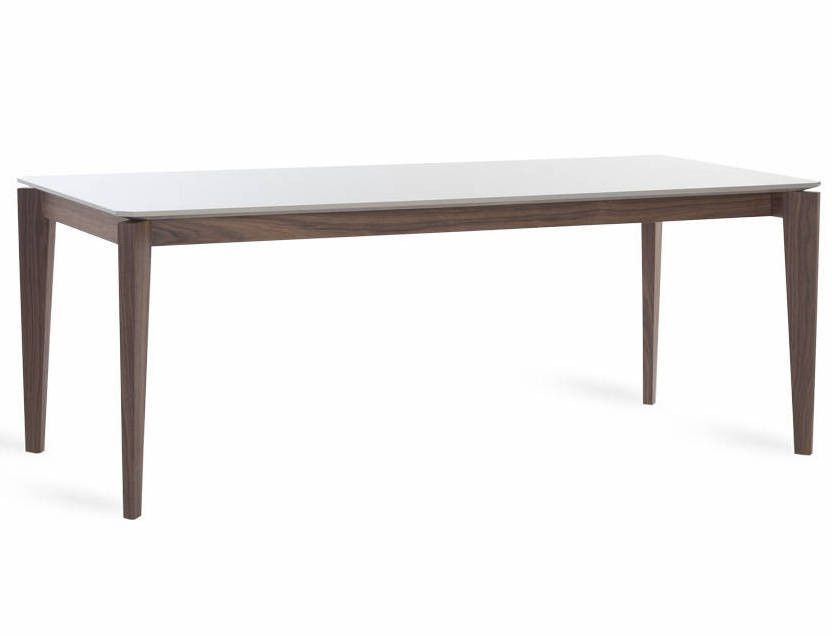 Table rectangulaire bois laqué et pieds bois noyer Muza - Photo n°1