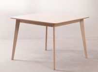 Table à manger carrée bois d'hévéa cendré clair Kise 100 cm