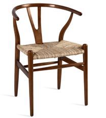 Chaise en bois massif marron et assise en rotin Numa
