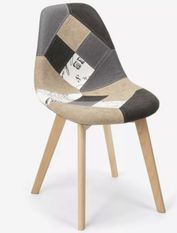 Chaise en tissu patchwork beige, gris, marron et pieds en bois naturel Vinto