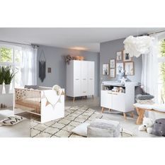 Chambre bébé Mathys lit 70x140 cm avec commode à langer et armoire bois clair et blanc