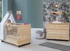 Chambre bébé Zirbenholz lit 70x140 cm et commode à langer pin massif clair