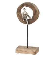 Objet de décoration sur pied personnage pensif manguier et métal argenté Liath 19 cm