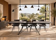 Table à manger extensible AMANDINE 160 à 240 cm – Céramique marron graphite et acier noir – Design italien