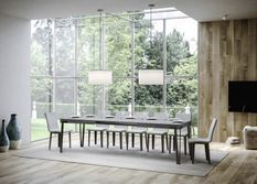 Table à manger extensible design avec pieds en métal anthracite Konta