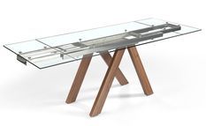 Table rectangulaire extensible verre trempé et pieds bois noyer Roka