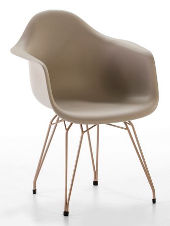 Chaise polypropylène avec accoudoirs taupe et pieds métal doré Rooj