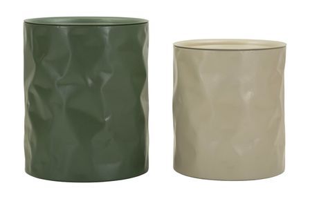 Ensemble de 2 tables d'appoint norimberga, dimensions : 39,5 x 48 cm et 35,5 x 40 cm.