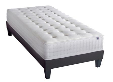 Ensemble matelas ferme 24 cm à mémoire de forme et sommier en bois Châtelet