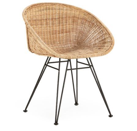 Fauteuil design en osier naturel et pieds métal noir LOUISA – intérieur et extérieur