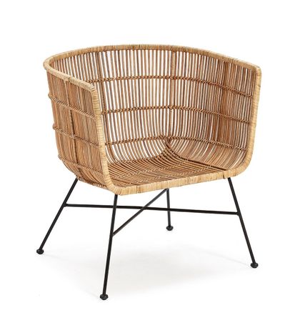 Fauteuil osier naturel et pieds métal noir Sally