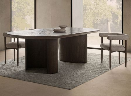 Grande table à manger en bois de chêne marron TINAK 270 cm – Élégance et sobriété