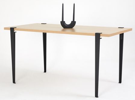 Petite table à manger bois clair et pieds acier noir Bazika 150 cm