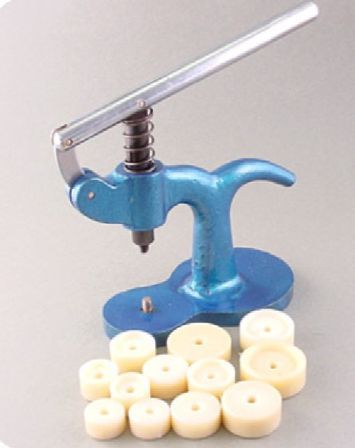 Pressa Con 12 Tasselli Per Orologi Con Fondello A Pressione / 12 Dowels Press To Close Pressure Back S2001