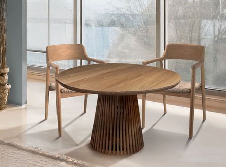 Table à manger ronde en bois massif KURIAL Ø130 cm – 6 places