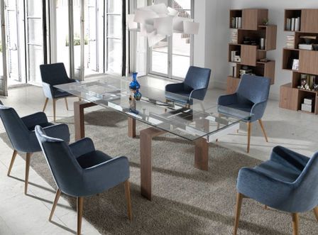 Table rectangulaire extensible Lokaz - Plateau verre trempé et pieds noyer