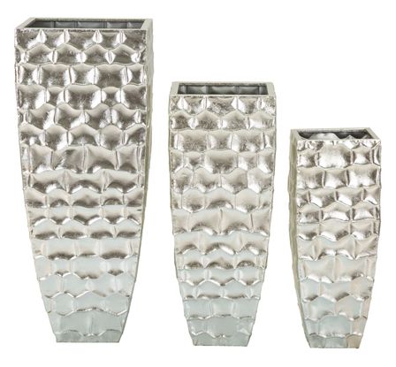 Vases décoratifs métal argenté relief design élancé SALVA