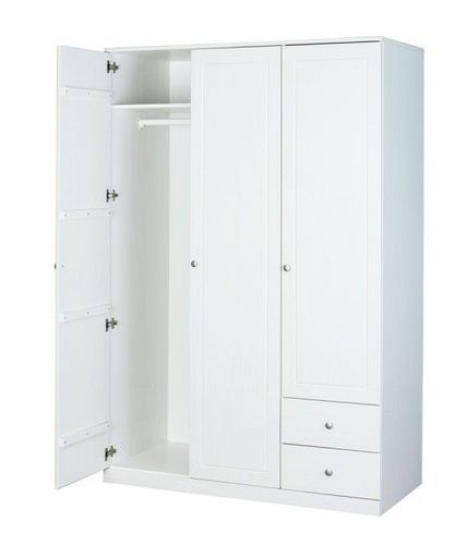 Armoire 3 portes 2 tiroirs pin massif vernis blanc Rika 138 cm - Photo n°2; ?>