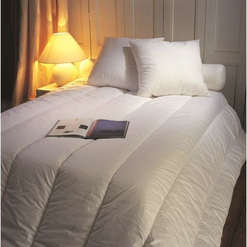 BLANREVE Couette chaude 400gm2 Anti-Acariens 240x260 cm blanc - Photo n°2; ?>