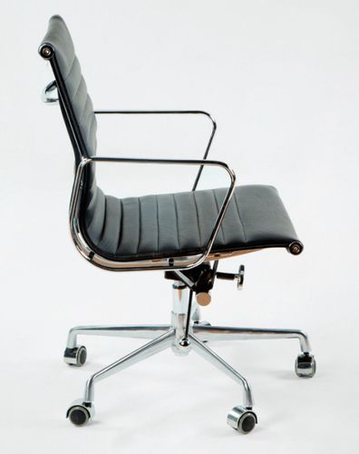 Chaise de bureau avec accoudoirs cuir noir et métal chromé Italo - Photo n°2; ?>