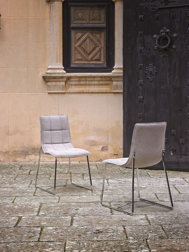 Chaise design matelassée simili gris foncé Koza - Photo n°2; ?>