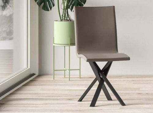 Chaise moderne simili cuir marron et pieds métal anthracite Amanda - Photo n°2; ?>