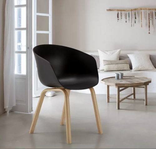 Chaise noir et pied métal effet bois Doker - Photo n°2; ?>