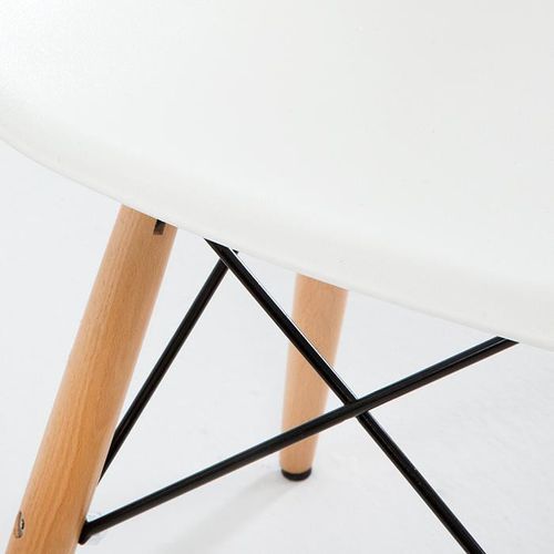 Chaise polypropylène blanc et pieds bois clair Kenza - Photo n°2; ?>