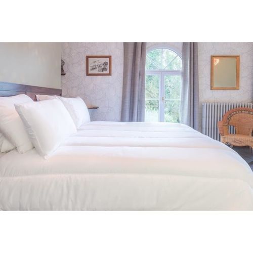 Couette chaude percale anti-acariens 350g/m² Blanrêve - Confort et chaleur en hiver - Photo n°3; ?>