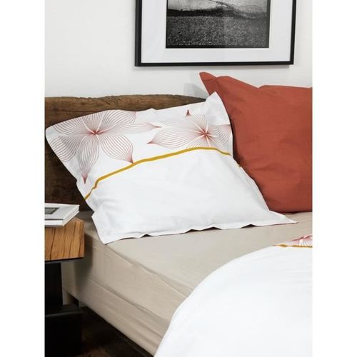COUETTES ET CETERA Parure De Couette Traits - 1 Housse De Couette 240 X 260 Cm + 2 Taies 65 X 65 Cm - Rose Et Blanc 9 COUETTES ET CETERA Parure de couette Traits - 1 housse de couette 240 x 260 cm + 2 taies 65 x 65 cm - Rose et blanc - Photo n°3; ?>