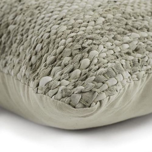 Coussin en cuir tressé Skin - 70 x 70 cm - Beige naturel - Photo n°2; ?>