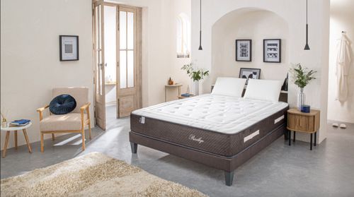 Ensemble matelas ferme 30 cm à ressorts ensachés et sommier 30 cm en bois Privilège - Photo n°2; ?>