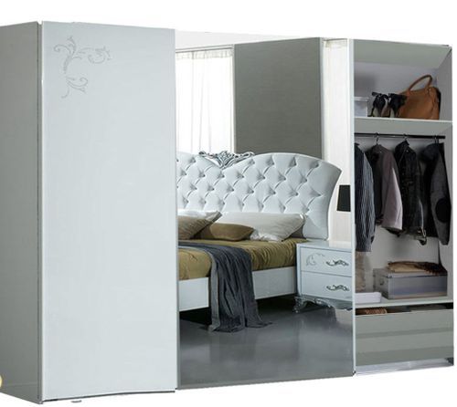 Grande armoire de chambre 3 portes coulissantes bois laqué blanc et argent Dany 270 cm - Photo n°2; ?>
