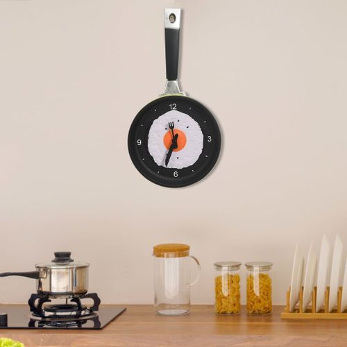 Horloge murale avec design de poêle à œuf frit 18,8 cm - Photo n°2; ?>