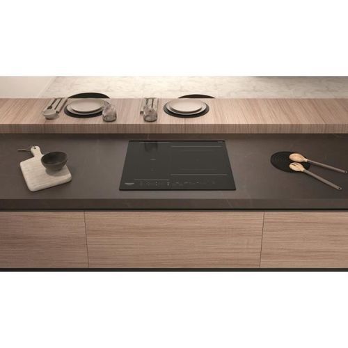 HOTPOINT HB2760BNE - Table de cuisson induction - 3 zones - 7200W total - L 59 cmX P 51 cm - Noir - Photo n°2; ?>