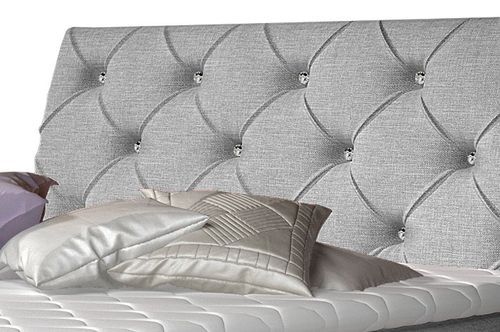 Lit Design Continental Avec Tête De Lit Capitonnée Strass Tissu Gris Clair Banky 23 Lit design continental avec tête de lit capitonnée strass tissu gris clair Banky - Photo n°3; ?>