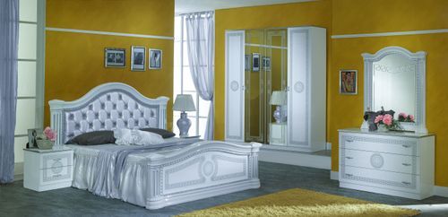 Lit design laqué blanc tête de lit capitonnée simili cuir argenté Savana 160x200 cm - Photo n°3; ?>