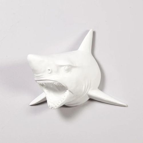 Sculpture tête de requin résine blanche Tinau - Photo n°2; ?>