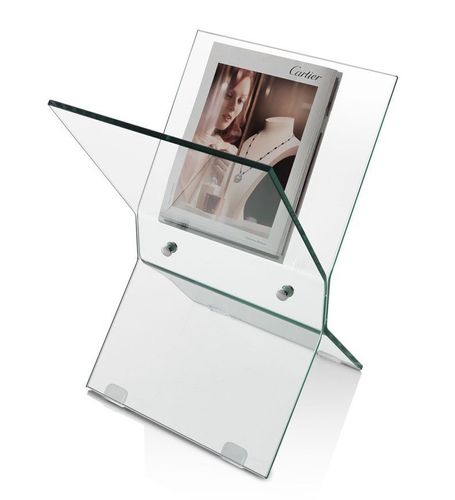 Table d'appoint avec porte-magazine verre transparent Kera - Photo n°2; ?>