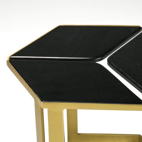 Table d'appoint granit noir et métal doré Main - Photo n°3; ?>