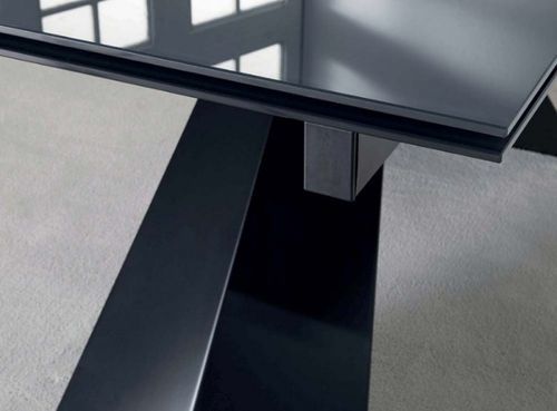 Table extensible 160/250 cm pieds laqué noir et plateau verre trempé anthracite Tokite - Photo n°2; ?>
