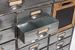 Armoire industriel 25 tiroirs 1 porte acier argent et bois de pin Vitrak 76.5 cm - Photo n°4
